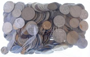 Vegyes magyar és külföldi fémpénz tétel 1Kg-os súlyban T:vegyes