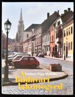 Turjányi Papp Melinda: A budavári lakónegyed. Die Altstadt Buda. The old town of Buda. Bp., 1988, Műszaki. Magyar, német és angol nyelven. Kiadói kartonált papírkötés.