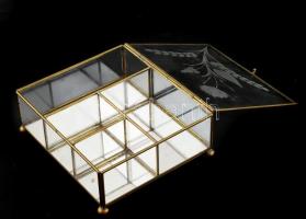 Üveg és fém tükrös doboz virágos díszítéssel, kissé kopottas, 18,5x16,5x6,5 cm