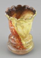 Üveg vázácska, anyagában színezett, többrétegű üveg, hibátlan állapotú, m: 10,5 cm