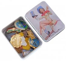 16db-os érme, érem-, jelvény-, kitüntetés- és bárcatétel "Marilyn Monroe" fém dobozkában T...
