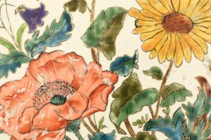 Schütz Cilli lapos falitál, virág díszítéssel, kézzel festett mázas fajansz, jelzett, erős kopásnyom...