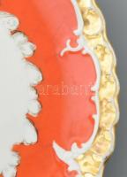 Oscar Schlegelmilch porcelán asztalközép, kézzel festett és aranyozott.Kopott. Jelzett. d: 26 cm, m:...