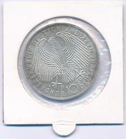 NSZK 1989G 10M Ag "40 éves az NSZK" T:1-,2 patina 
FRG 1989G 10 Mark Ag "40 Year - G...