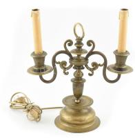 Antik bronz kétkarú asztali lámpa, bekötve, működik, a gyertyákon kisebb sérülésekkel, 35,5x30,5 cm