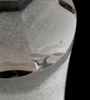 Ólomkristály whiskeys üveg, minimális kopással, a dugón kis csorbával, m: 28 cm