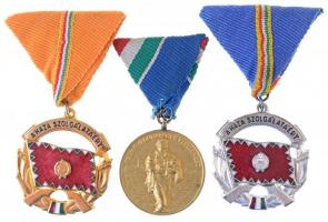 1954. 1954. évi Dunai Árvízvédelemért aranyozott Br kitüntetés mellszalaggal + 1964. A Haza Szolgálatáért Érdemérem arany és ezüst fokozata zománcozott aranyozott Br, ezüstözött Br kitüntetések mellszalagon T:1-,2