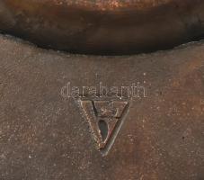 MALÉV jelzésű iparművész réz fali dísztál, kisebb kopásnyomokkal, d: 20,5 cm