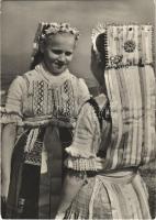 Vichodna, Vychodná; Szlovák folklór, népviselet / Slávnosti piesní a tancov / Slovak folklore, traditional costumes (EK)