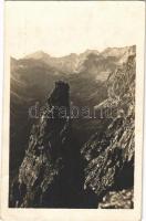 1932 Tátra, Magas-Tátra, Vysoké Tatry; Ihla v Ostervé / mountain peak (fa)