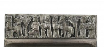 Tevan Margit (1901-1978): Fém tálka, jelzett, kopásnyomokkal, 15×8,5 cm