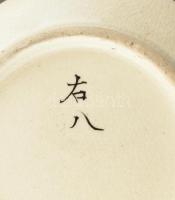 Kis méretű japán satsuma jellegű váza. Kézzel festett, jelzett, kopott, mázrepedéssel 18 cm