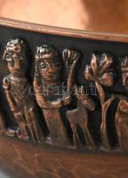 Tevan Margit (1901-1978): Ovális füles tál, vörösréz, jelzett, apró horpadással, 18×13 cm