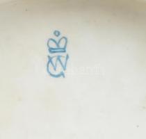 Bisquit porcelán anya gyermekeivel, jelzett, hajszálrepedéssel, m: 18 cm