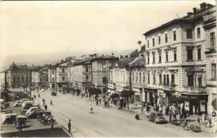 1955 Besztercebánya, Banská Bystrica; utca, üzletek, automobilok / street view, shops, automobiles (ragasztónyom / glue mark)