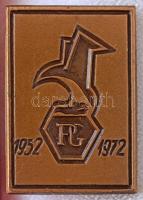 1972. "Pestvidéki Gépgyár 1952-1972" Br plakett + Br jelvény dísztokban (70mmx100mm, 17x25...