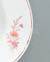 Virágmintás porcelán húsos tál, jelzés nélkül, részben kézzel festett, kopásnyomokkal, 32×22 cm