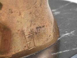 ef. Zámbó István (efZámbó) (1950 - ): "Kis torzó"
Bronz, m: 17,5cm , jelzett. Az ikonikus...