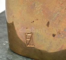 ef. Zámbó István (1950 - ): "Akt kígyóval"
Bronz, m: 15,5cm , jelzett. Az ikonikus, egyko...