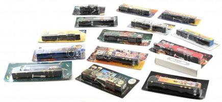 15 db különböző kamionmodell, eredeti bontatlan csomagolásukban