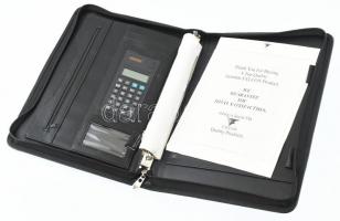 Konferencia iratlefűzős táska, számológéppel műbőr, jó állapotú. 35,5x27 cm