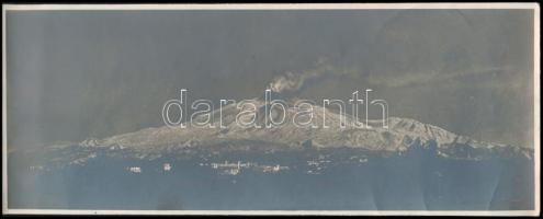 cca. 1920-40 Kilátás az Etnára, apró gyűrődés. 11,5x29,5cm Taormina, Vista dell Etna / Mount Etna. Fotografia