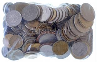 ~530g magyar és külföldi (főleg csehszlovák érmék) vegyes fémpénz tétel, közte Nagy-Britannia 1983-2...