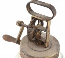 Régi vajköpülő, fém-üveg, m:35 cm