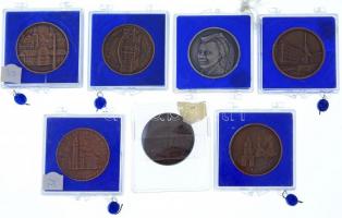 6xklf ezüstpatinázott Br és Br emlékérem, benne Hollókő, Balassagyarmat, Hódmezővásárhely, Tatabánya...