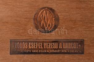 1971 "Vörös Csepel vezesd a harcot" bakelitlemez, rézrátétes fa dobozban