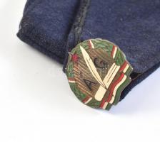 cca 1948 Szövet diáksapka, jelvénnyel