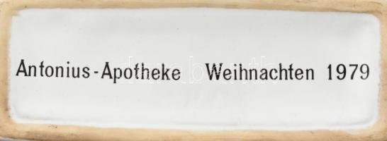 1979 "Aqua Vitae" kerámia gyógyszertári palack, dugóval, nyakánál kis lepattanással, mázon...