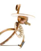 Vívó figura, jelzett, fa talpon. m: 12 cm