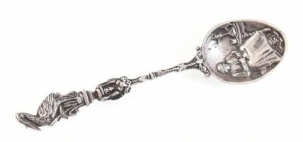 Ezüst(Ag) plasztikus díszkanál, jelzett, h: 12 cm, nettó: 20,4 g