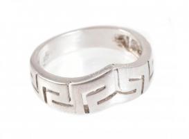 Ezüst(Ag) áttört meander mintás gyűrű, jelzett, méret: 54, nettó: 2,9 g