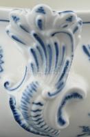 Meissen levesestál, porcelán, mázalatti kobaltkék hagymavirág mintával, jelzett: kardos Royal Meisse...