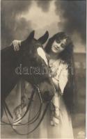 1916 Lady with horse