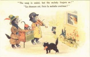 Le chanson est finie la mélodie continue! / "The song is ended, but the melody lingers on!" Cats playing music to a dog (r)