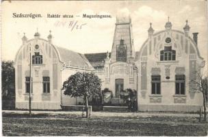 1914 Szászrégen, Reghin; Raktár utca, Cerbul Népbank, Florea Bogdan villa / Magazingasse (strada Mihai Viteazu nr. 105) / villa, bank