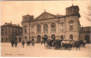 1917 Pozsony, Pressburg, Bratislava; pályaudvar, vasútállomás, hintók / railway station, chariots