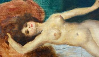 Csók jelzéssel: Fekvő akt. Olaj, karton, sérült. Díszes fa keretben, 22x27,5 cm