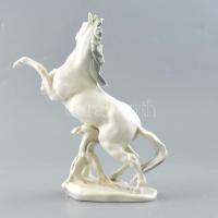 Ens porcelán vágtató lovak nagy méretű szobor. Fehér mázas, jelzett. Egy apró lepattanással / ENS do...