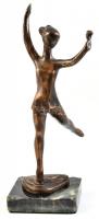 Jelzés nélkül: Balerina. Bronz szobor, márvány talapzaton (kis lepattanás) 30 cm