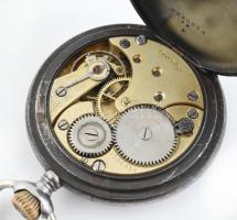 Omega zsebóra, jelzett tok, jelzett szerkezet, sérült számlap. Tisztításra szorul d: 50 mm