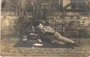 1915 Osztrák-magyar távíró és távbeszélő katona / WWI K.u.K. military telegraph and telephone unit soldier. photo