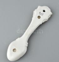 Kanál alakú falidísz, kézzel festett porcelán, apró lepattanásokkal. Jelzett: Capodimonte made in It...