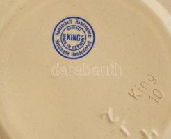 2 db berlini söröskorsó ón fedéllel. kopott, jelzett. m: 24cm