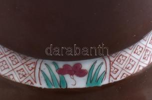 Herendi, Óherendi virág mintás porcelán váza. Dombornyomott díszítéssel. Kézzel festett, jelzett, mi...