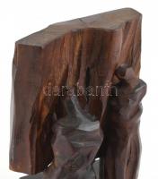Falnál, faragott fa szobor, jelzés nélkül, m: 15 cm