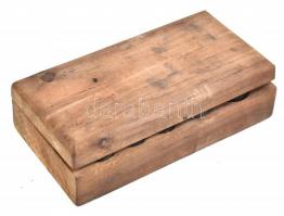 Régi súlykészlet fa dobozban, 8 db-os, nem összeillő súlyokkal, 15x7x4 cm
